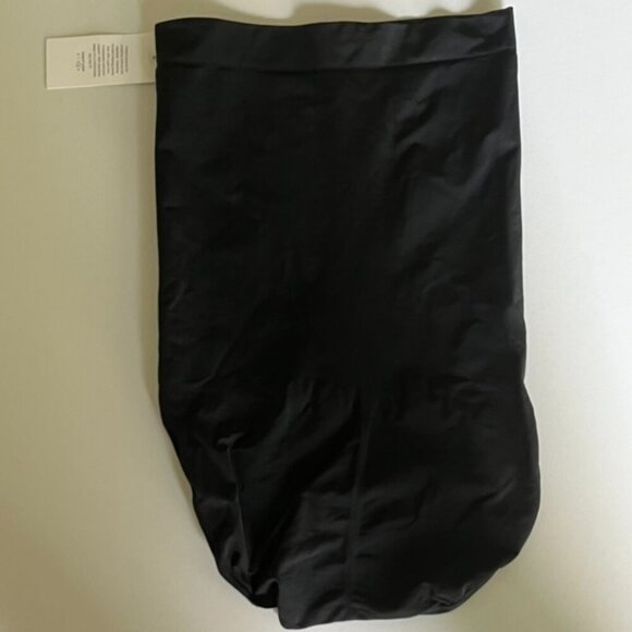NWT SPANXsculpt Seamless Power High-Waisted Brief in Black Size Small - Picture 2 of 3